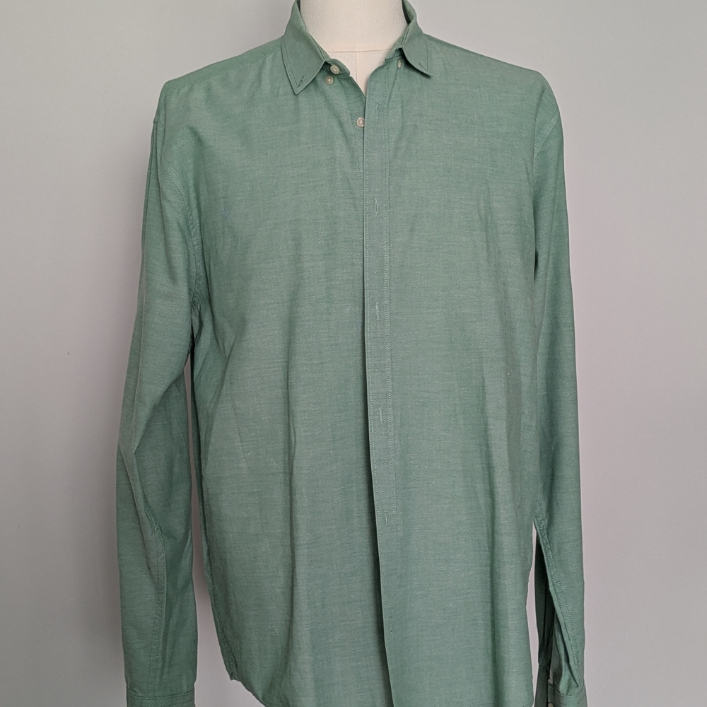 H&M Casual Sage Button Down Shirt